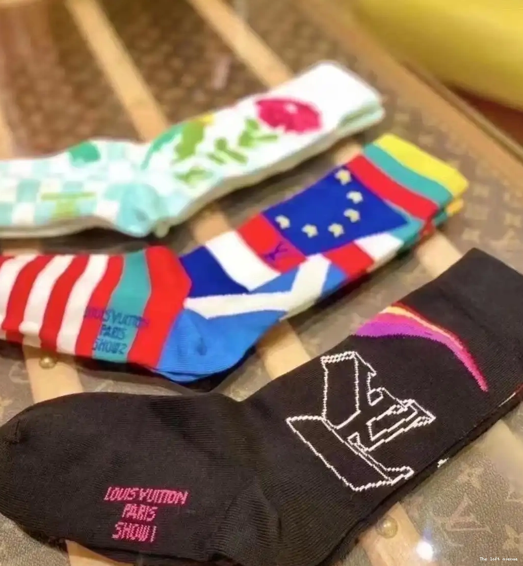 CUSTOM BOX WITH LV SOCKS 0707